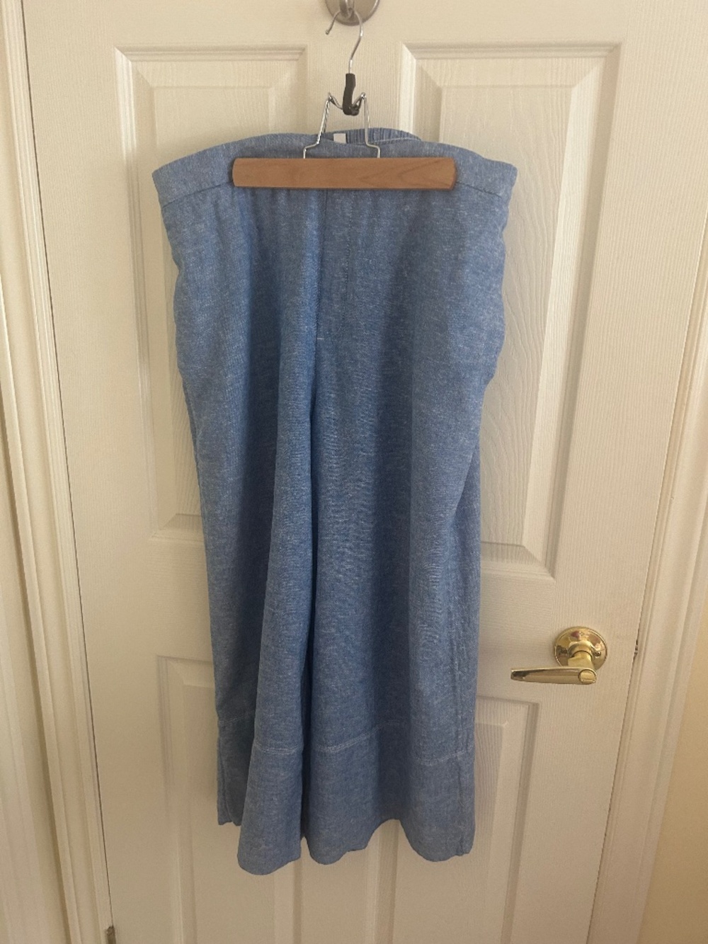 Banana Republic Factory. Wide leg linen blend pants Large. Antique blue